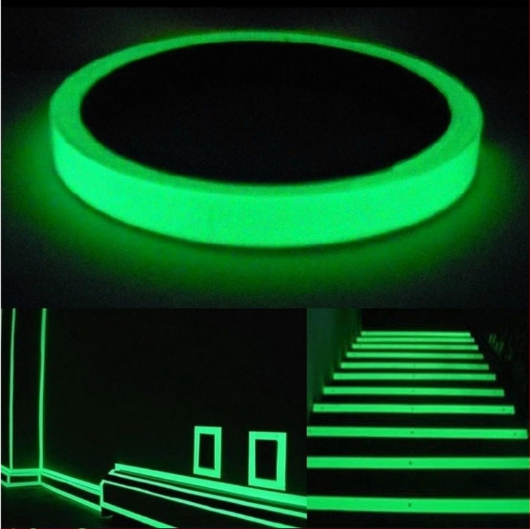 Fluorescentská stenová nálepka | PVC materiál od Shinoki Decoration; funkcie: fluorescencia, odolnosť voči vlhkosti, plesne; vhodné do obývačky, spálne a kúpeľne; moderný minimalistický štýl