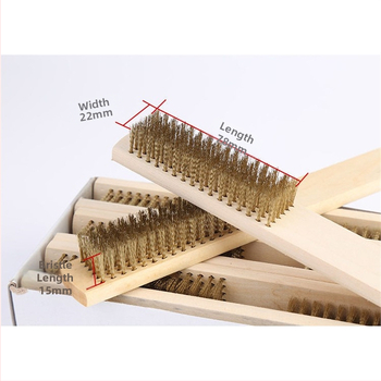 Drātu suka ar koka rokturi metāla virsmu tīrīšanai un rūsas noņemšanai (Pielāgota apstrāde)