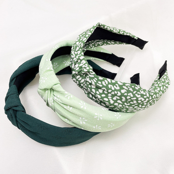 Χειροποίητος υφασμάτινος κεφαλόδεσμος μαλλιών με λεοπάρ σχέδιο και λουλούδι, διακοσμητικό σταυρωτό δέσιμο, καλοκαίρι 2025, απλό στυλ, μοντέρνο καθημερινό αξεσουάρ μαλλιών