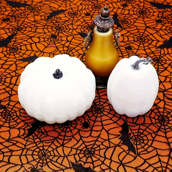 Διάδρομος τραπεζιού για Χάλογουιν – πολυεστέρας, ορθογώνιο σχήμα, μοτίβο δαντελένου ιστού αράχνης (Υλικό: Πολυεστέρας; Σχήμα: Ορθογώνιο; Μοτίβο: Δαντέλα με ιστό αράχνης; Θέμα: Χάλογουιν)