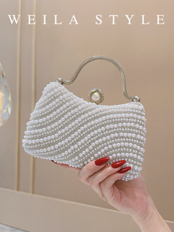 Вечерна чанта с изкуствени перли, метална дръжка покрита с мъниста, стил сакел, форма възглавничка, заключващ механизъм – подходяща за сватби и банкети