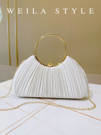 Вечерна чанта от сатен с плисиран дизайн в стил черупка, за носене на ръка или през рамо, закопчаване с хук, подплата полиестер, 3D външна форма, пролет 2024