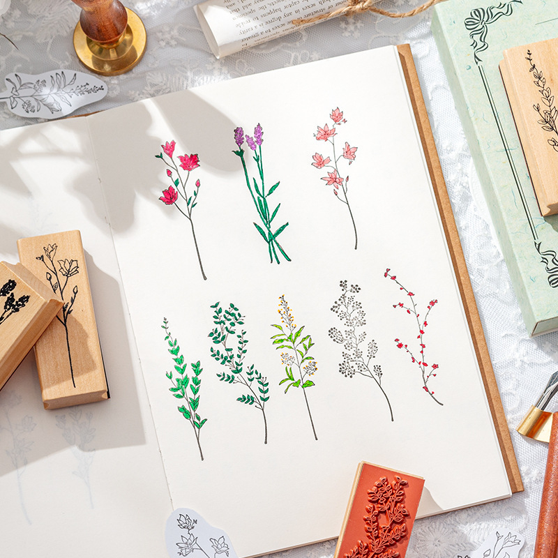 Set drvenih pečata u drvenoj kutiji za cvijeće i biljke – moderni minimalistički stil, djelomično ručna i djelomično mehanička izrada