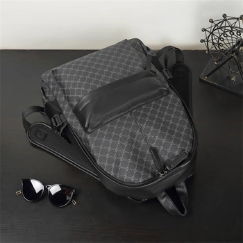 Ανδρικό σακίδιο πλάτης από συνθετικό δέρμα, χωρητικότητα 36–55 L, αδιάβροχο, καρό μοτίβο, καμπύλες ιμάντες ώμου, μοντέρνο street wear για καθημερινή χρήση