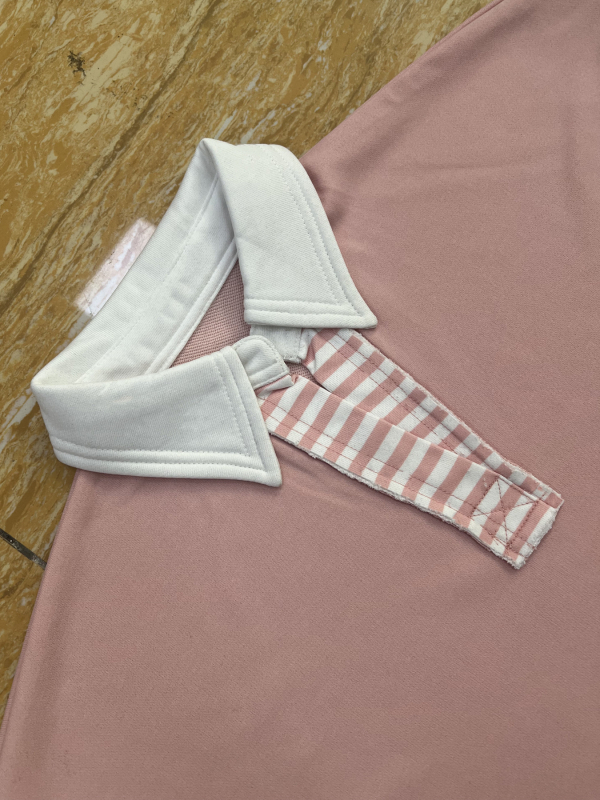 Slim fit megztas T-kreklis su V kaklu, ilgomis rankovėmis, vienos spalvos, poliesterio su spandekso mišiniu