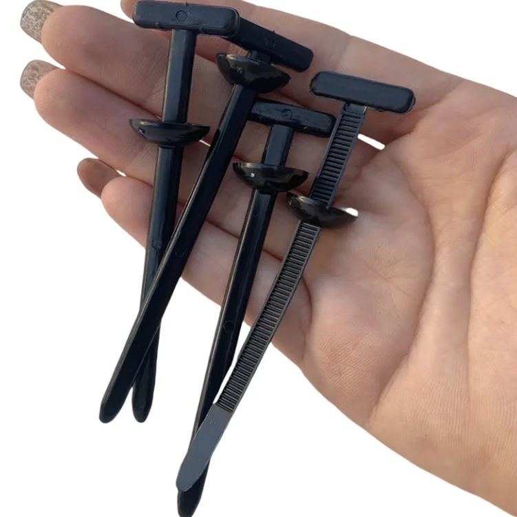 Нейлонова универсална закопчалка за кабелни ленти с фиксация чрез rivets за калник на автомобил – ежедневна поддръжка