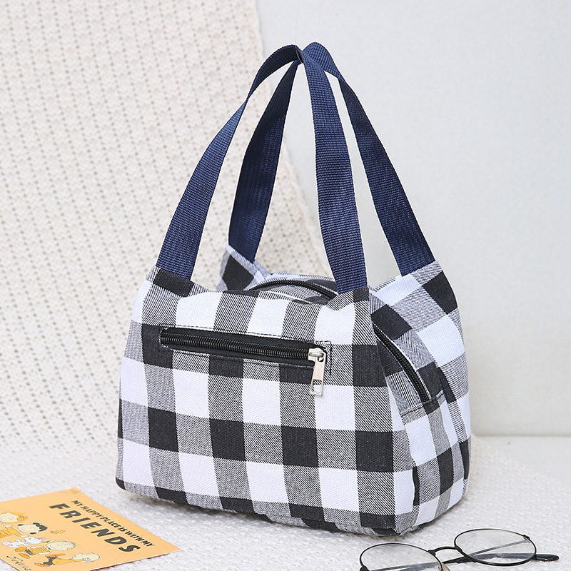 Nylon női kézitáska üzleti utazásokhoz, belső nylon bélés, cipzáras zárás, belső cipzáras zseb, vízszintes négyzet alakú forma, puha anyag