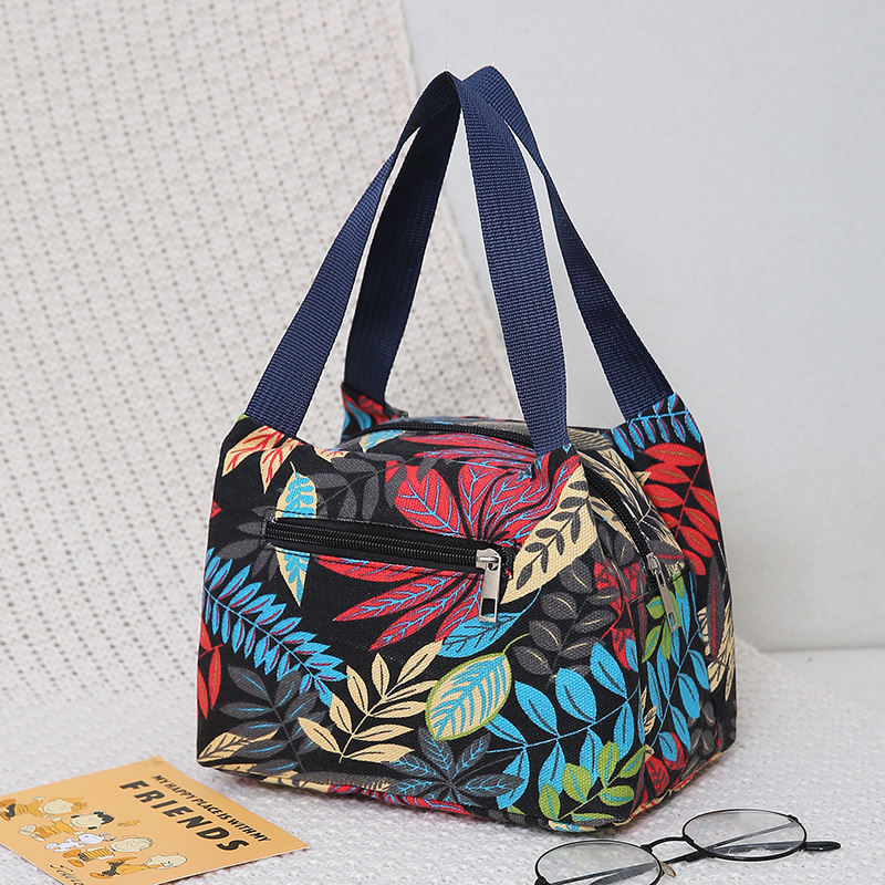 Nylon női kézitáska üzleti utazásokhoz, belső nylon bélés, cipzáras zárás, belső cipzáras zseb, vízszintes négyzet alakú forma, puha anyag