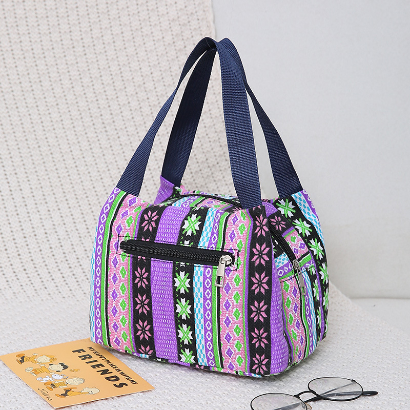 Nylon női kézitáska üzleti utazásokhoz, belső nylon bélés, cipzáras zárás, belső cipzáras zseb, vízszintes négyzet alakú forma, puha anyag