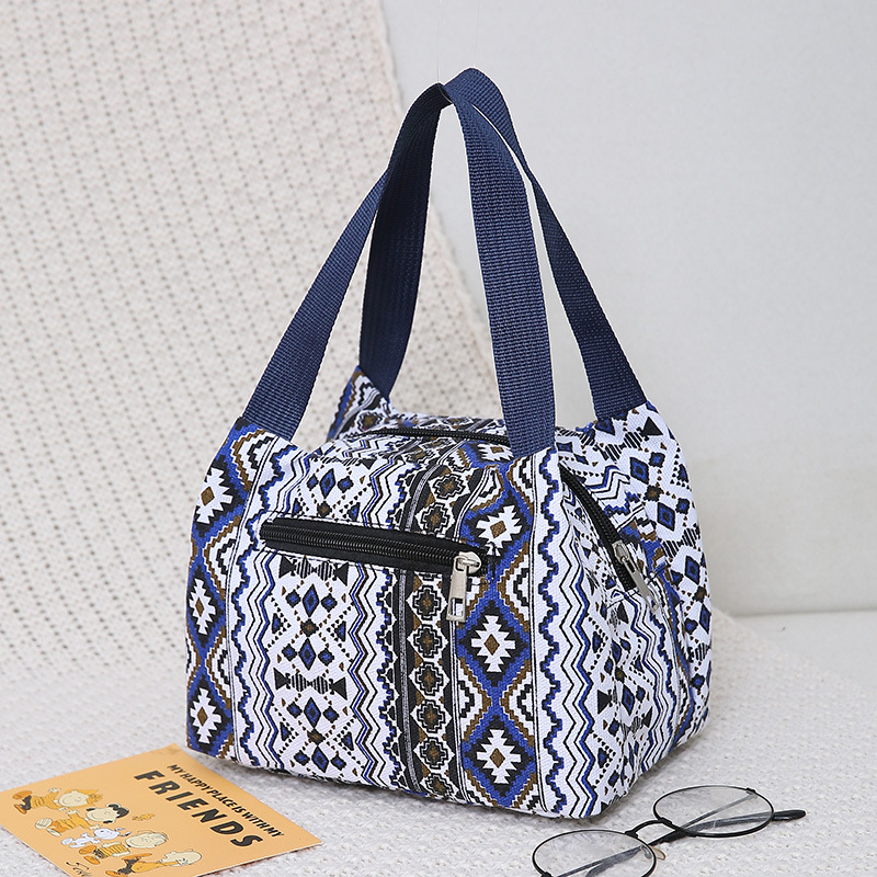 Nylon női kézitáska üzleti utazásokhoz, belső nylon bélés, cipzáras zárás, belső cipzáras zseb, vízszintes négyzet alakú forma, puha anyag