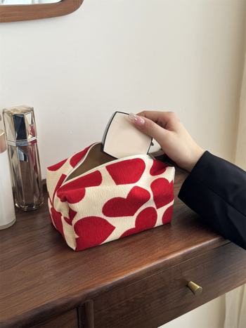 Corduroy medžiagos kosmetinė rankinė su geometriniu raštu, poliesterio pamušalas, miesto minimalistinis stilius kasdieniam naudojimui