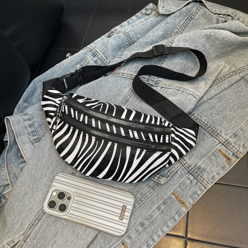 PU crossbody krepšys su zebro raštu, užtrauktukas, vidinė kišenė su užtrauktuku, poliesterio pamušalas, 2025 m. pavasaris