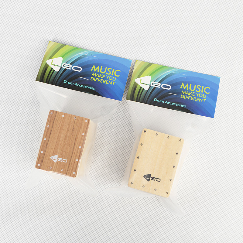 leo SH10 Μίνι Cajón – Ξύλινο κρουστό όργανο με άμμο, σετ με ξύλινο σωλήνα άμμου και άμμο-αβγό, συσκευασία: σακούλα PE + χαρτοκάρτα