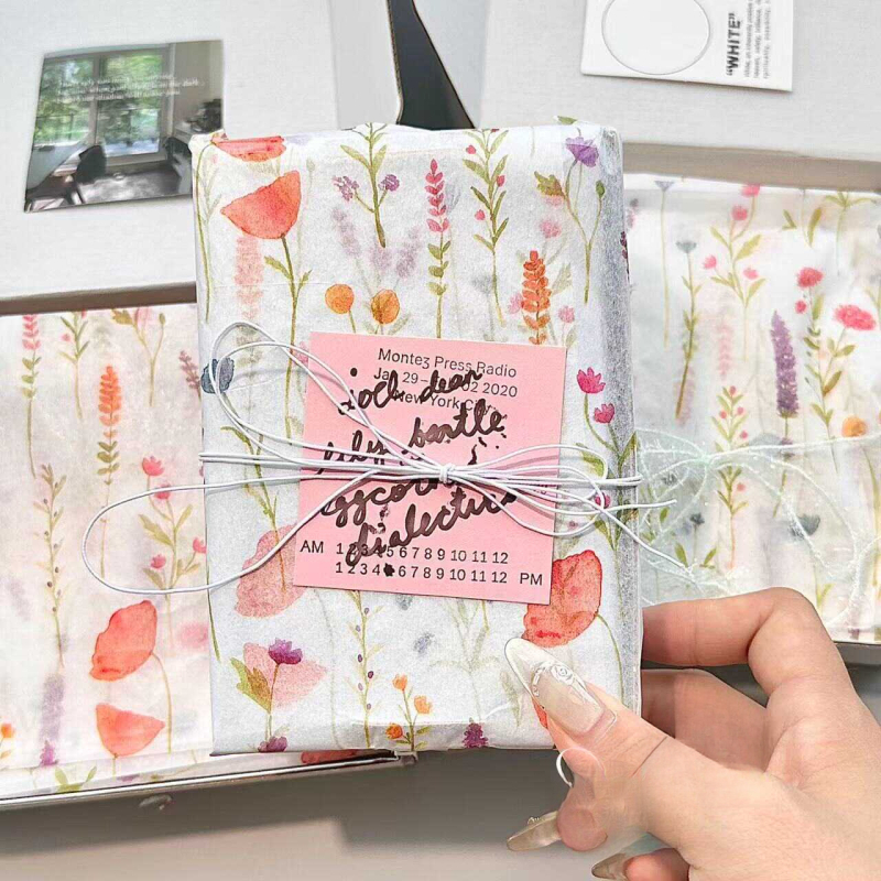 Įvyniojimo popierius – Vasaros gėlių serija (Jade Maple); Prekės ženklas: Jade Maple; Pakuotės lygis: Jade Maple; Medžiaga: Kita; Meistrystė: Kita