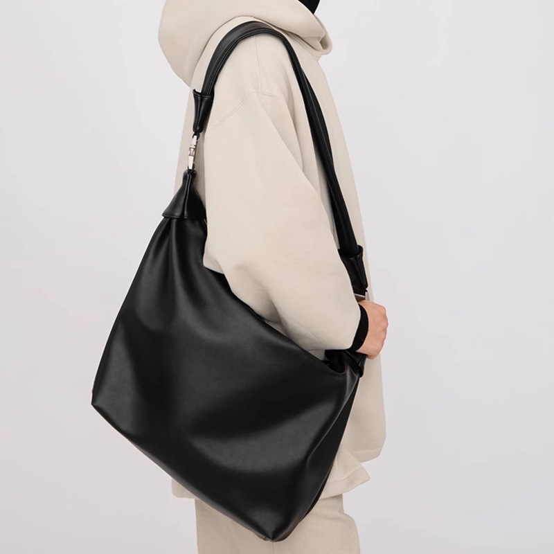 Vyrų krepšys per petį iš PU odos, atspari vandeniui, stilius Assetic Wind, pavasaris 2024