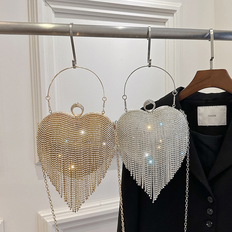 Moteriška vakarinė rankinė su širdies formos kristalais ir kutais, ovali forma, kabliuko uždarymas, poliesteris, PU vidus, kyber stilius