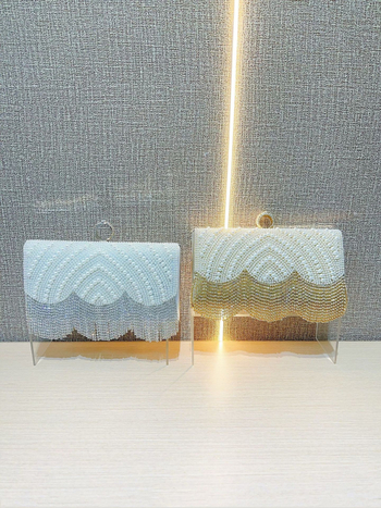 Βραδινή τσάντα χειρός, οριζόντια τετράγωνο σχήμα, πολυεστέρας, κλείσιμο με κλειδαριά, εσωτερικές θήκες για κινητό και ταυτότητα, αστικός μινιμαλισμός