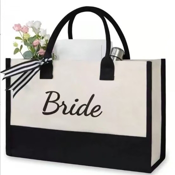 Drobės tote krepšys nuotakai ir pamainoms su pritaikytu logotipu; sandėlis + individualizavimas; dugnas ir šonai; UV skaitmeninė spauda ir serigrafinė spauda; svoris 250 g