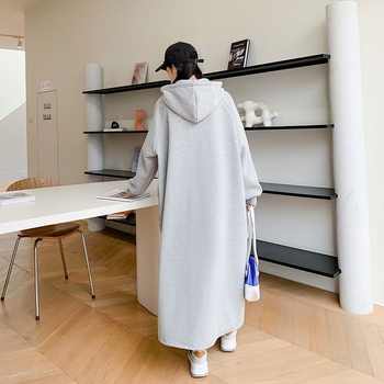 Дълъг дебел поларен кардиган с качулка, свободна кройка, цип, полиестер-памук състав (90–95% полиестер, <30% памук)