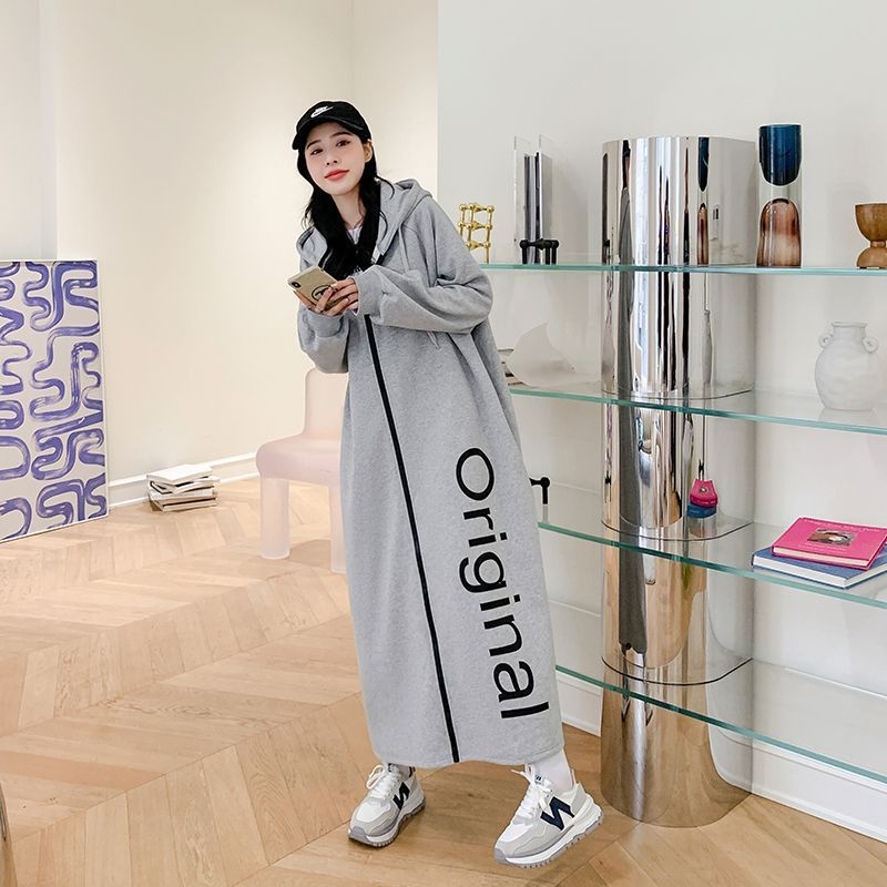 Дълъг дебел поларен кардиган с качулка, свободна кройка, цип, полиестер-памук състав (90–95% полиестер, <30% памук)