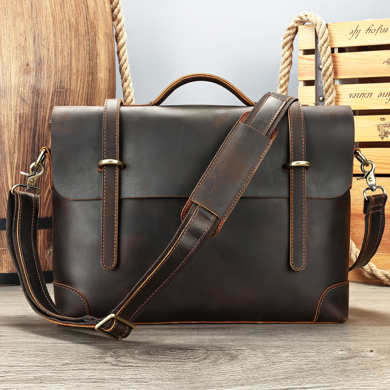 Férfi crossbody táska valódi bőrből | első réteg marhahúrból; kopásálló; egyszínű dizájn; poliészter bélés