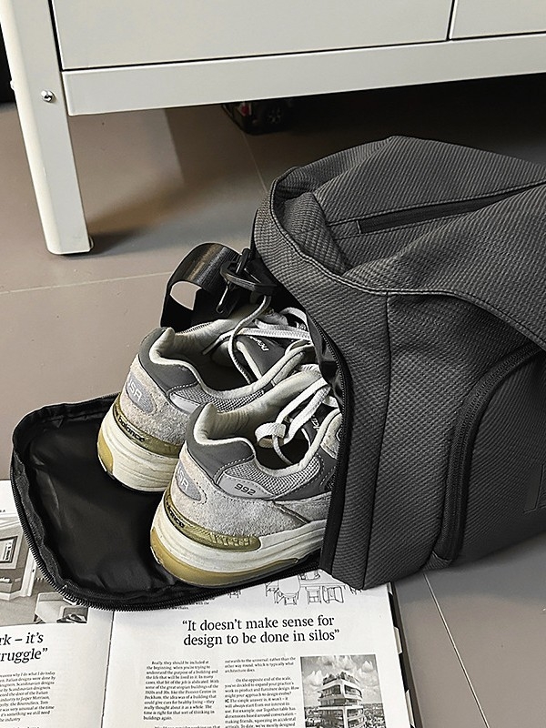 Чанта за ръчен багаж от PU, 20–35 л, водоустойчива, разделение сухи/мокри, отделение за обувки