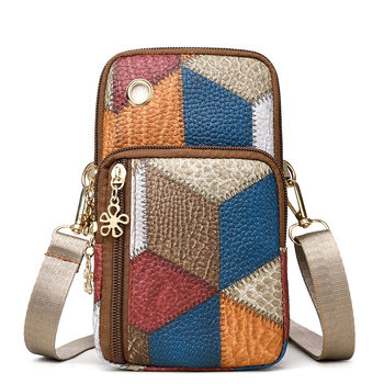 Crossbody telefon táska dupla cipzárral, PU anyagból, horizontálisan négyszögletes forma, belső telefonrekesz, egy vállpánt