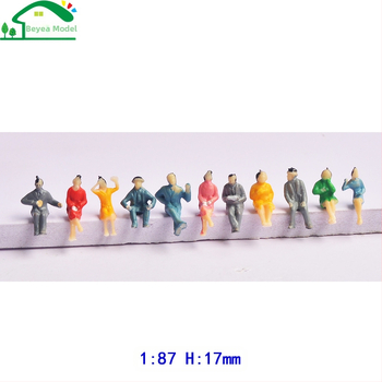 Миниатюрен модел на персонаж • пластмасов материал • статичен модел • опаковка в мрежеста торба • персонализиране на проби