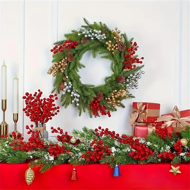 Изкуствена борова клонка с пластмасови иглички и плодчета за коледни украси (Материал: пластмаса; Марка: Other; Стил: Друг; Подходящ за Коледа)