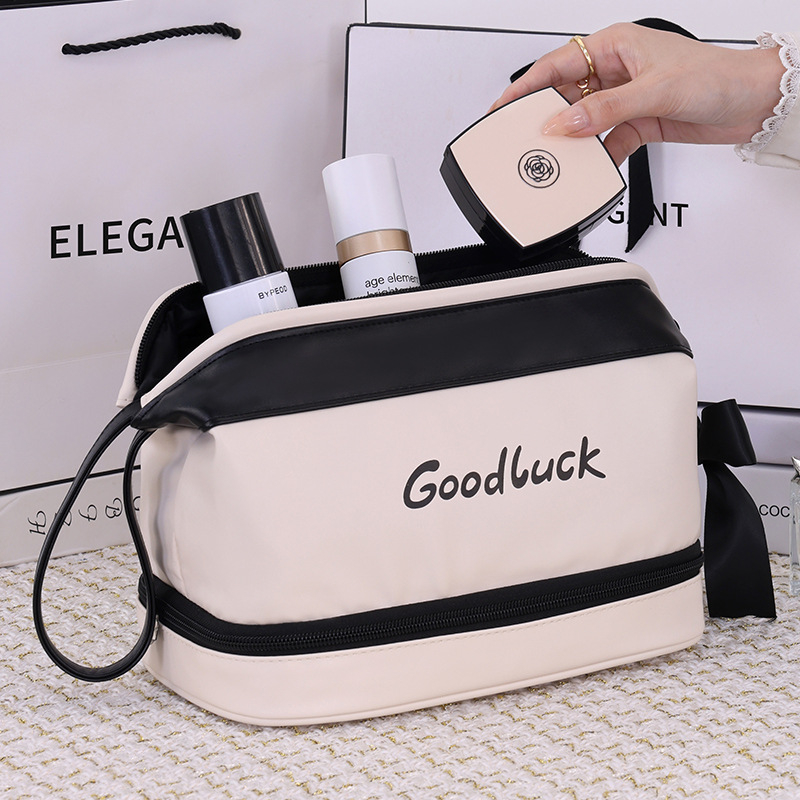 Kozmetikai táska kettős rekeszes kialakítással, PU külső, poliészter bélés, vízálló