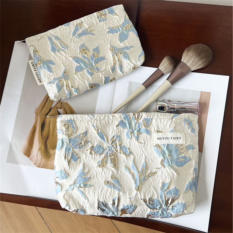 Козметична чанта с триизмерен релеф на цветя, цветен мотив, полиестер, подплата от платно, унисекс, с функция на съхранение