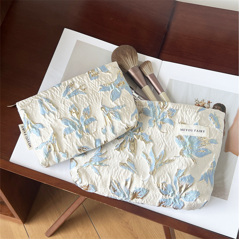 Козметична чанта с триизмерен релеф на цветя, цветен мотив, полиестер, подплата от платно, унисекс, с функция на съхранение