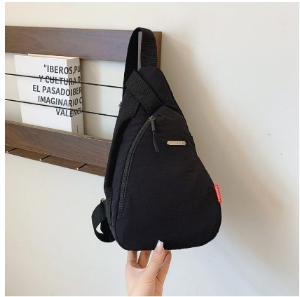 Nailoninis pečių krepšys Crescent stiliaus su užtrauktuku, kišenė telefonui, vertikalus kvadrato formos