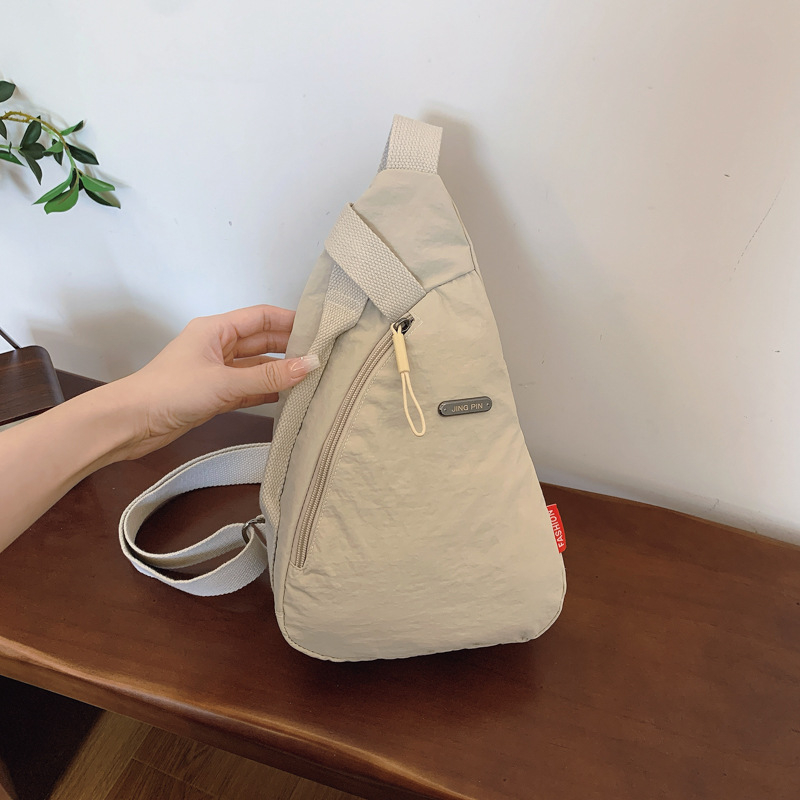 Nailoninis pečių krepšys Crescent stiliaus su užtrauktuku, kišenė telefonui, vertikalus kvadrato formos