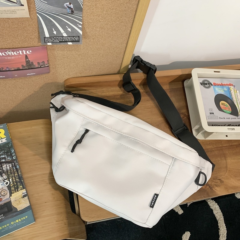 Sportos crossbody táska uniszex, nylon, utcai stílus, poliészter bélés, cipzárral záródó, belső cipzáras rekesz és telefontok, fedeles táska, BF181160, tavasz 2025