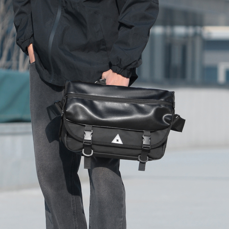 Férfi keresztpántos utazótáska - utazáshoz, ultra könnyű, mindennapi használatra (Tavasz 2025; Stílus: szabadidős utazás; Funkció: ultra könnyű; Alkalmas mindennapi használatra)