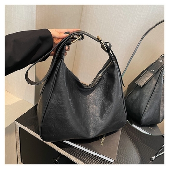 Γυναικεία tote τσάντα – street trend στιλ, PU υλικό, οριζόντιο τετράγωνο σχήμα, φερμουάρ, επένδυση πολυεστέρα