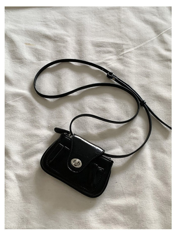 Crossbody mini novčanik s lancem, PU, urbana jednostavnost, vodoravni kvadratni oblik, zatvaranje sa zipom, podstava od platna