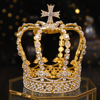 Baroko karūnos tiara su perlomis ir kristalais