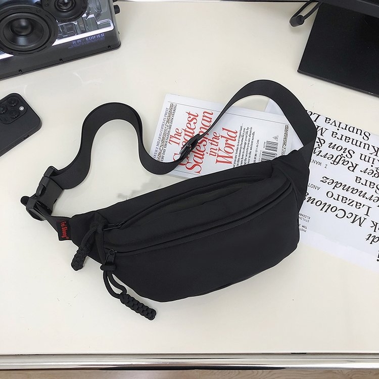 Nailona crossbody soma, rāvējslēdzējs, telefona kabatā, ielu modē, pavasaris 2025