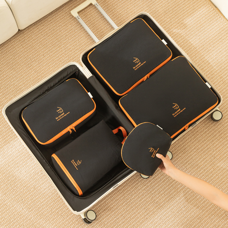 Öt darabos utazási tároló táskák készlet, kocka alakú, poliészterből, ruhák, cipők és kozmetikumok számára