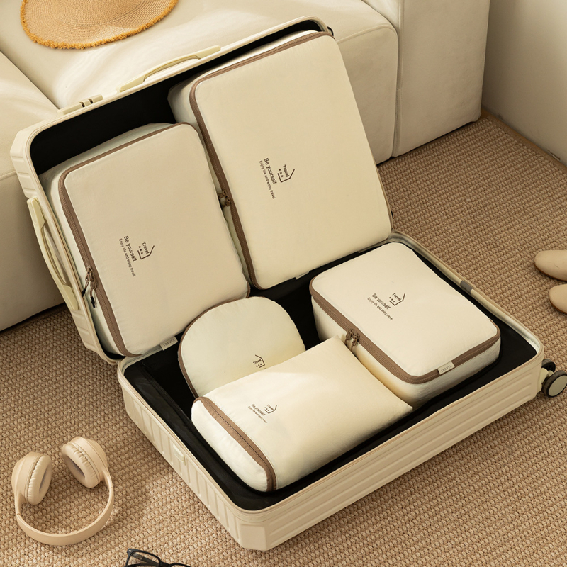 Öt darabos utazási tároló táskák készlet, kocka alakú, poliészterből, ruhák, cipők és kozmetikumok számára