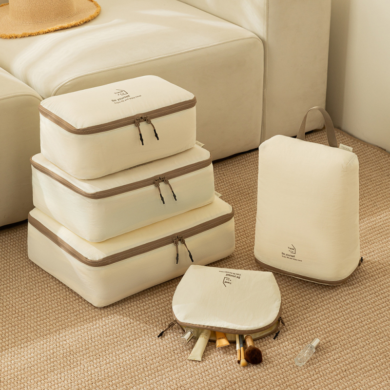 Öt darabos utazási tároló táskák készlet, kocka alakú, poliészterből, ruhák, cipők és kozmetikumok számára