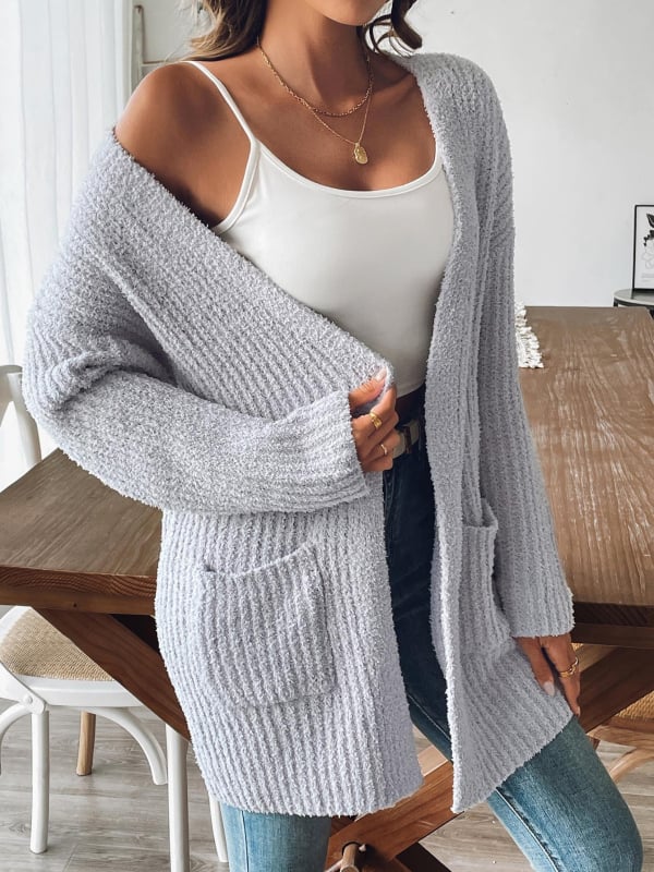 Cardigan damă din velur cu poliester, lungime medie, decolteu în V, mâneci lungi, design colaj