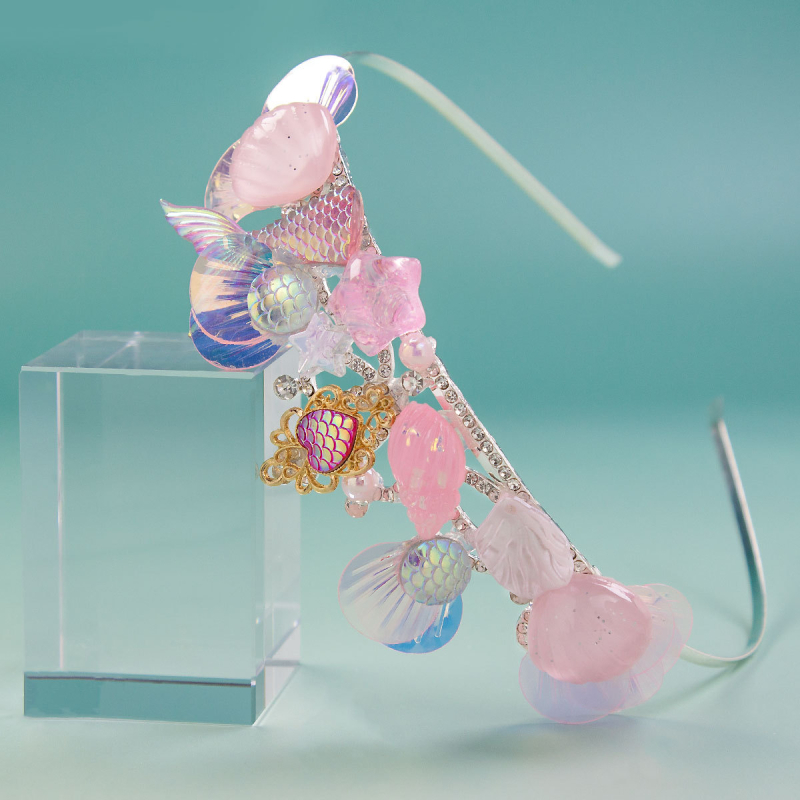 Mergaitėms galvos juosta - princės stiliaus karūna; Medžiaga: lydinys; Paviršiaus apdaila: elektroplatavimas; Kristalas: kristalas