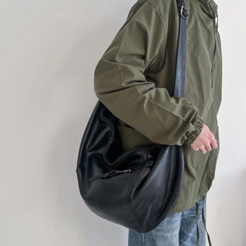 Muška crossbody torba - PU materijal, vodootporna, jednobojni uzorak, proljeće 2025, svakodnevna upotreba
