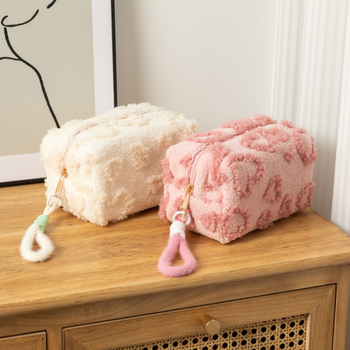 Dongjin плюшена козметична чанта – голям капацитет, геометричен принт, подплата от полиестер, дишаща