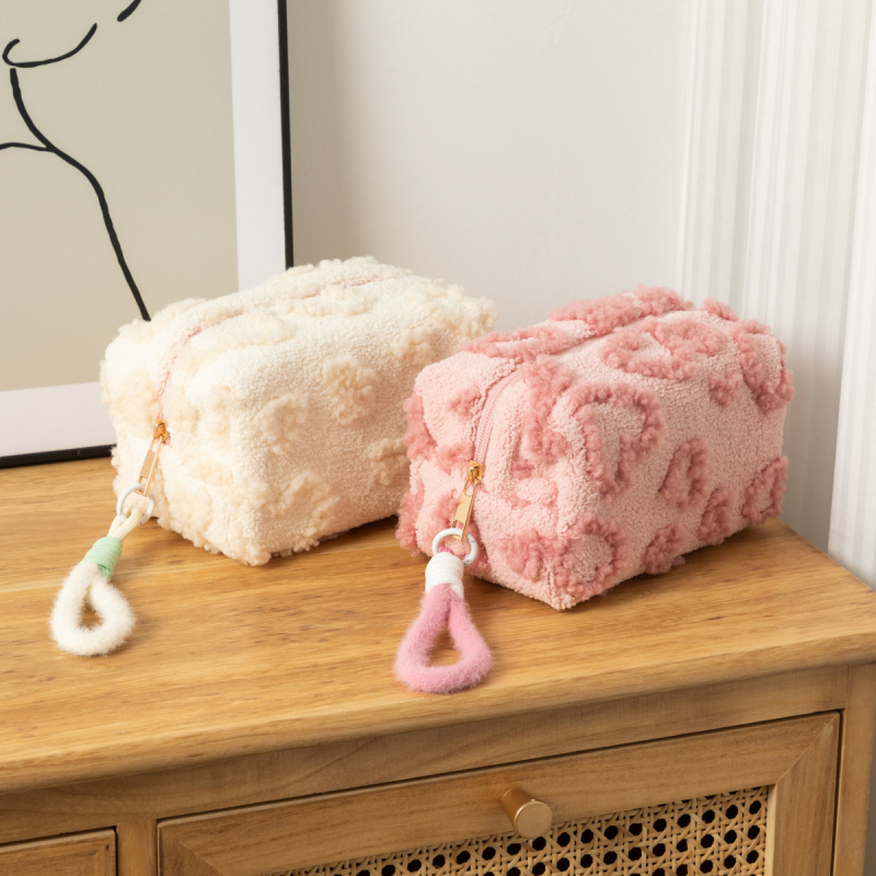 Dongjin plüss sminktáska – Nagy kapacitás, Geometriai minta, Poliészter bélés, Légáteresztő