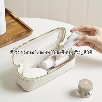 Водоустойчива компактна козметична чанта за пътуване — PU материал, подплата от нейлон, разширяема, ежедневна употреба, стил градска простота