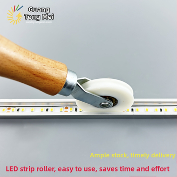 Ролка за притискане на LED лента с дървена дръжка — PVC корпус, GTM, 110 г